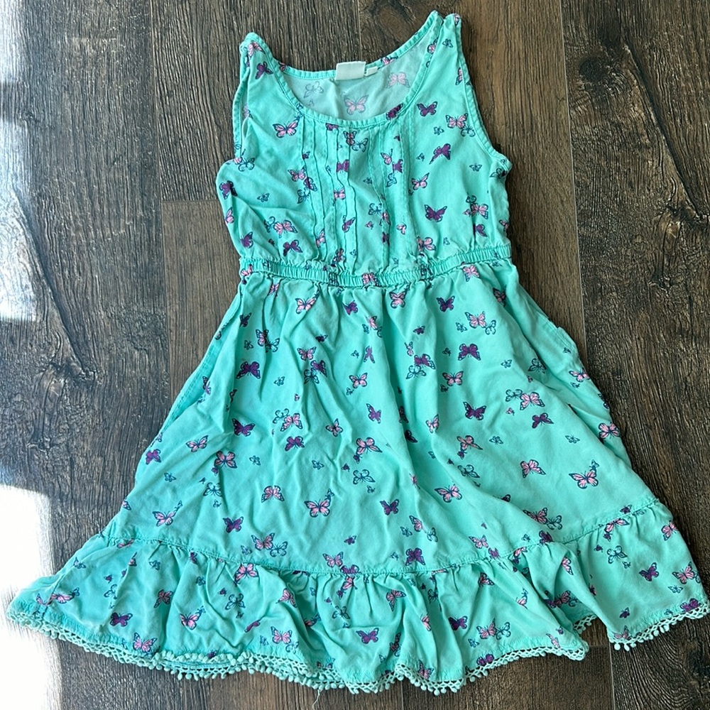 Girls dress